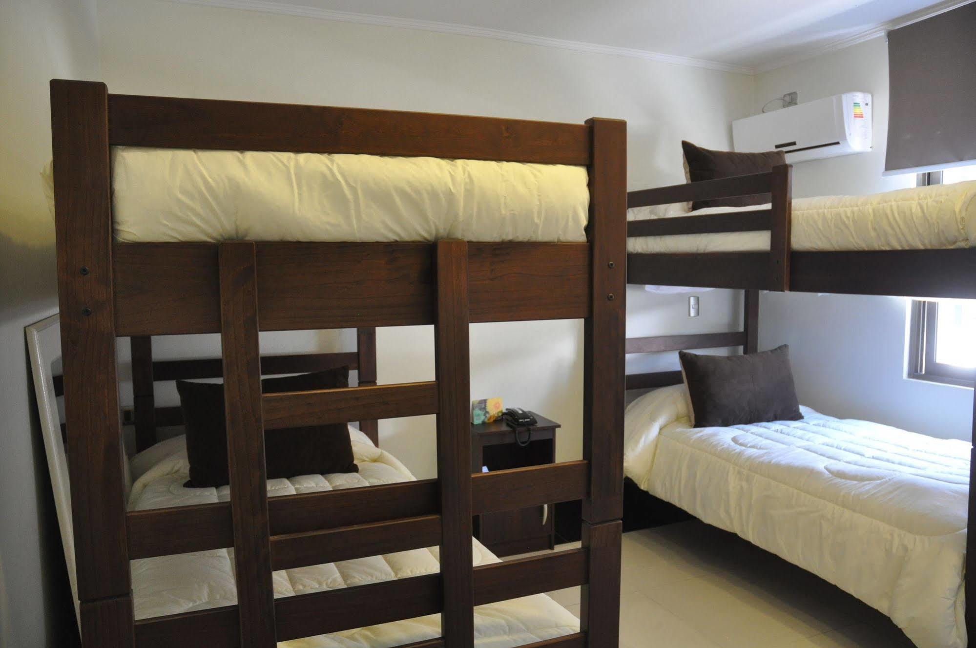 Cosmopolita Hostel سانتياغو المظهر الخارجي الصورة
